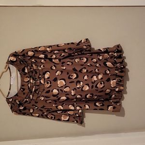 Nuggles olive $ black leopard print ruffled hem tunic top